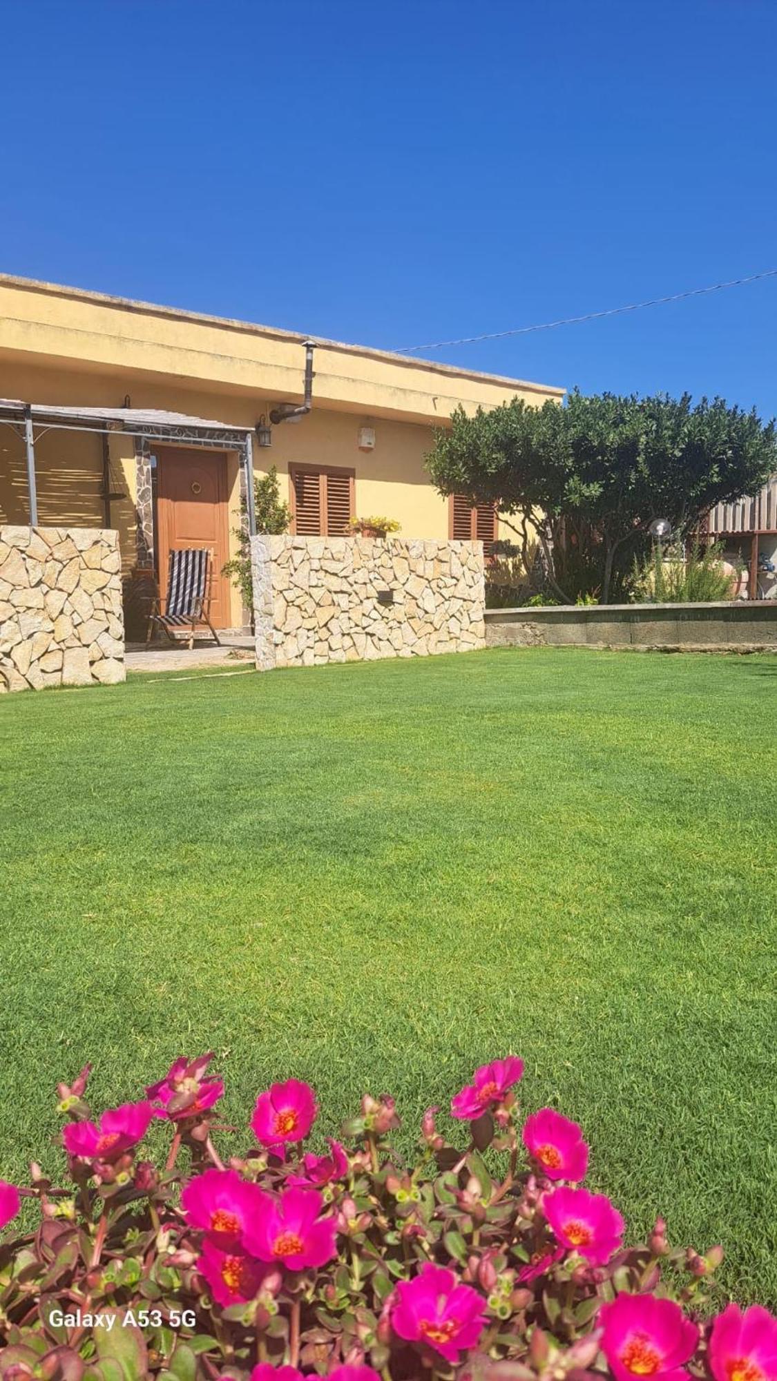 Relax Tra Mare E Monti Flumini Di Quartu Hotel Capitana Luaran gambar